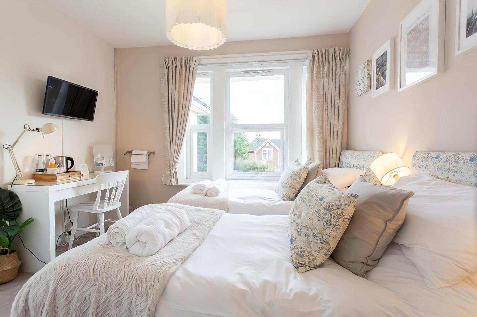 Отель Poole Park House Экстерьер фото