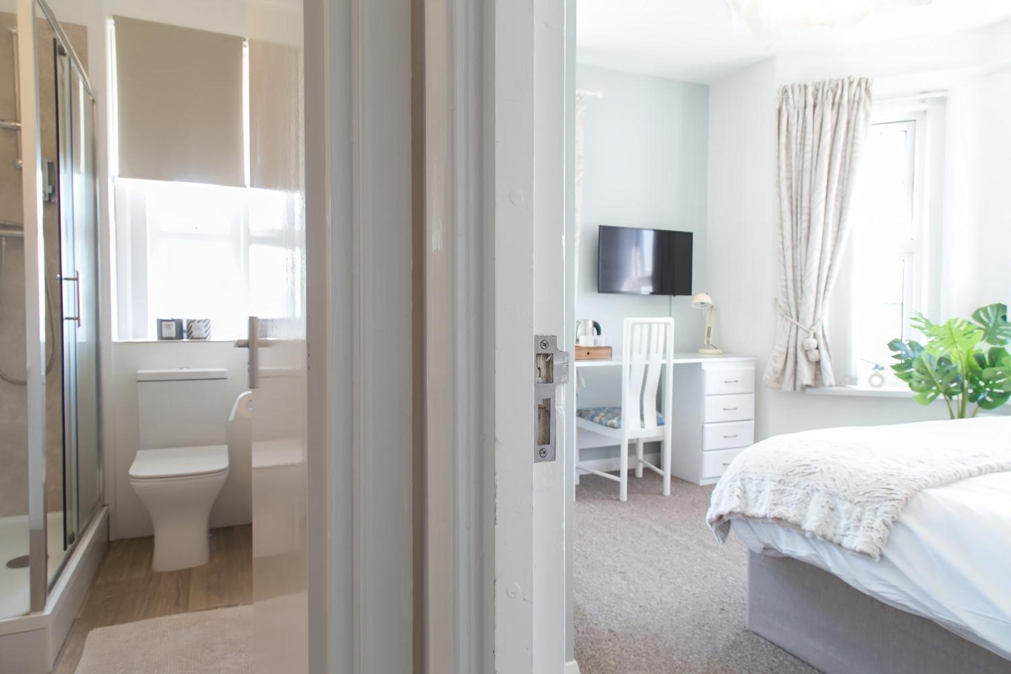 Отель Poole Park House Экстерьер фото