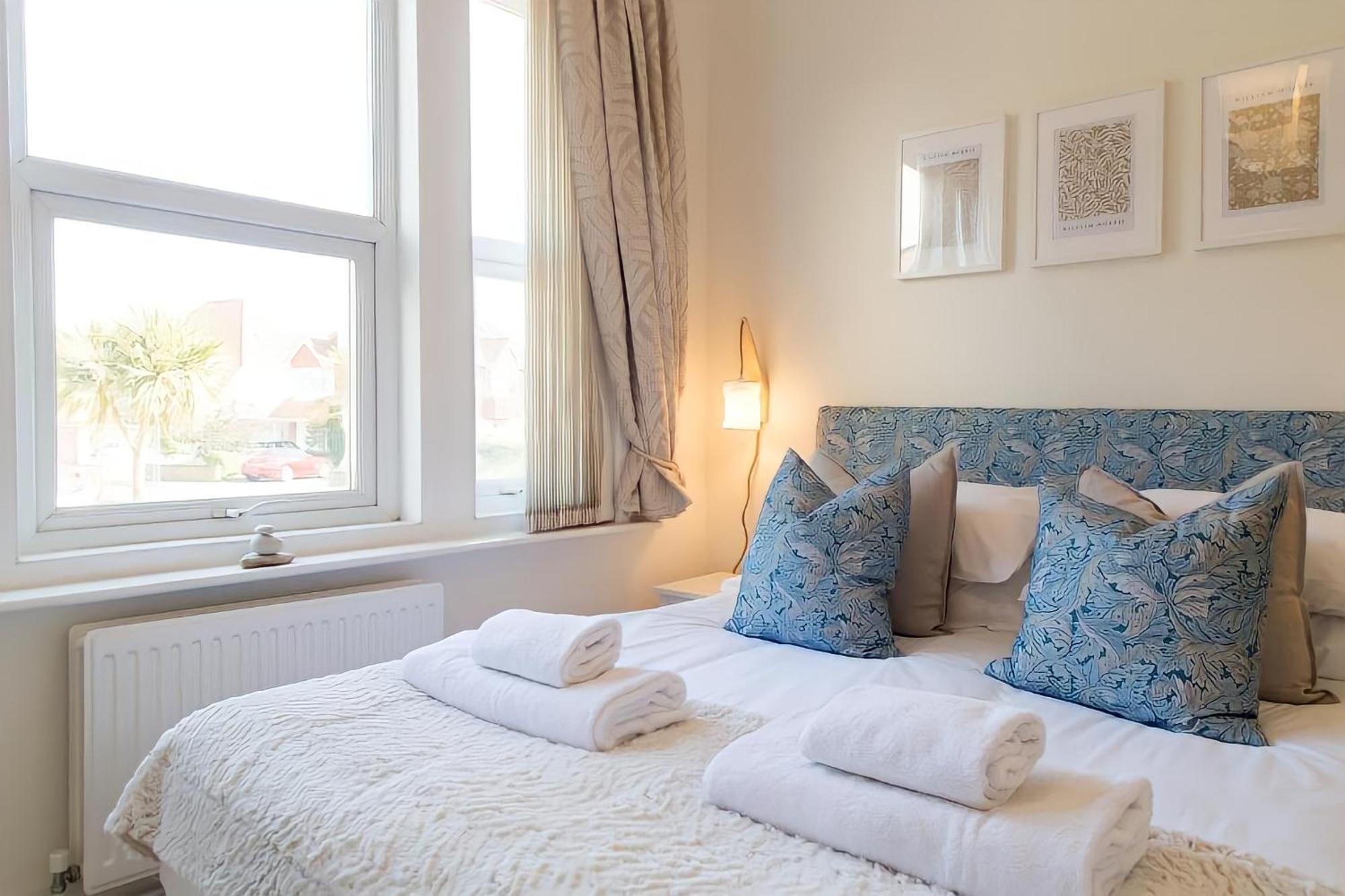 Отель Poole Park House Экстерьер фото